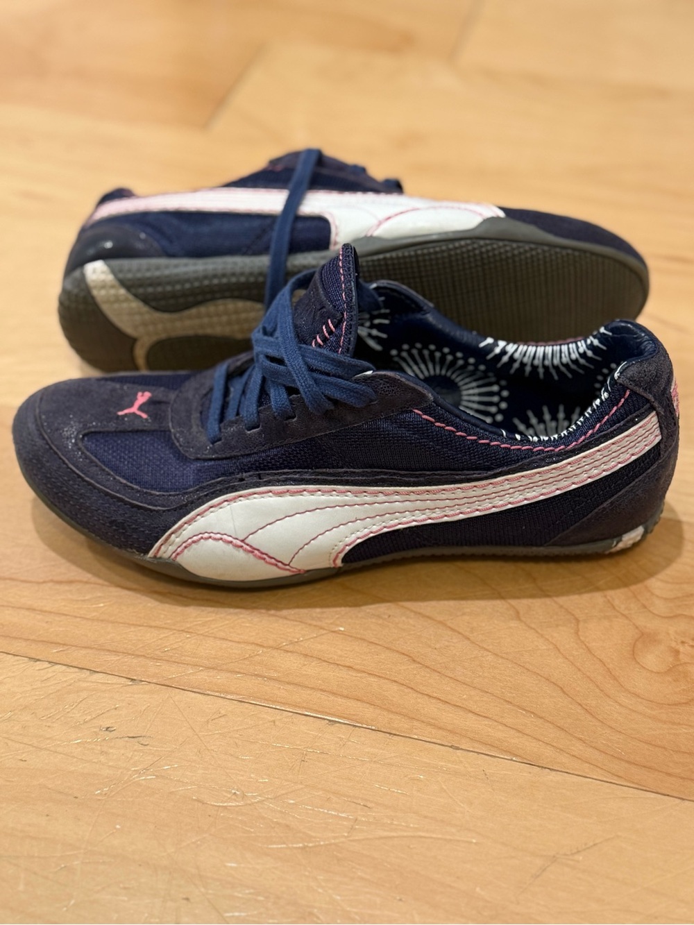 Women’s Puma size 7 Navy, White and Pink Low-Top Sneakers